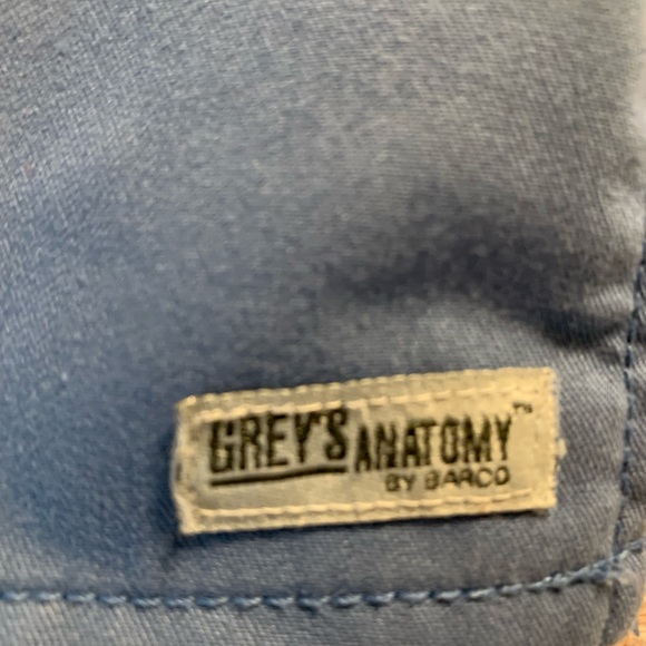 Greys Anatomy Blue Scrubs. - Picture 2 of 2
